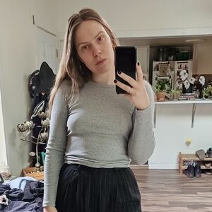 Everlane Longsleeve T